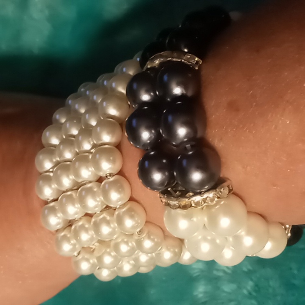 Perfectly weighted faux pearl Beaded bracelets 2 expandable.